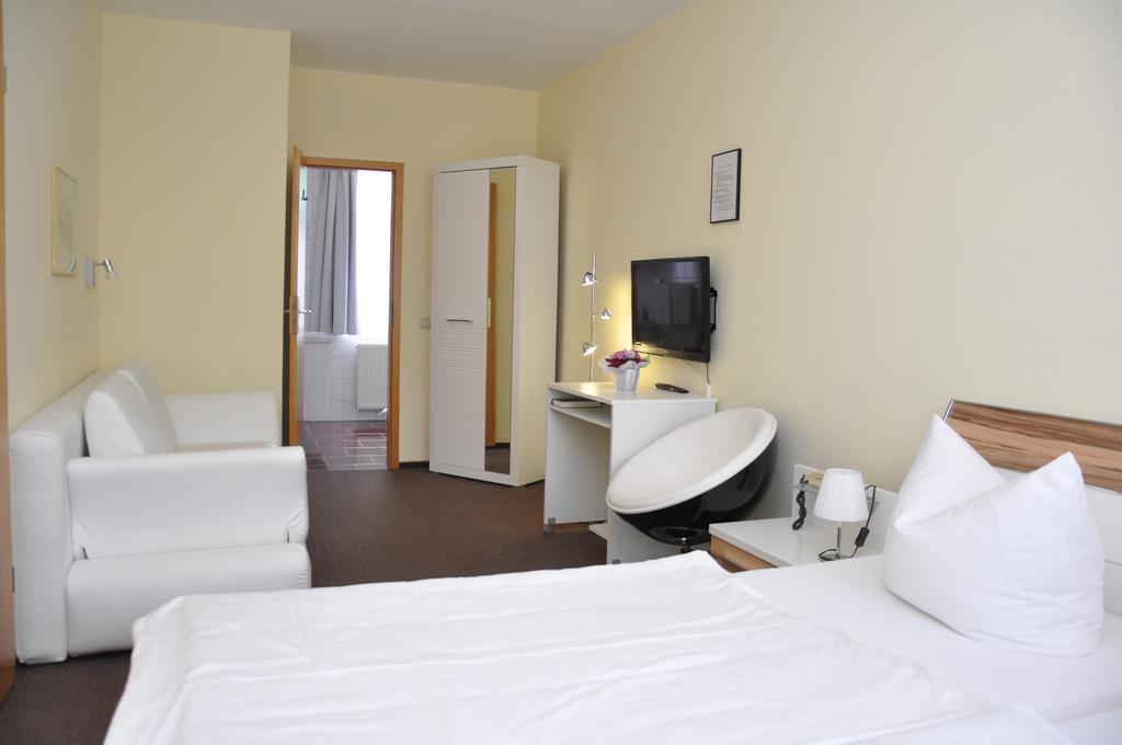 Hotel An Der Kapelle Meiningen Eksteriør billede